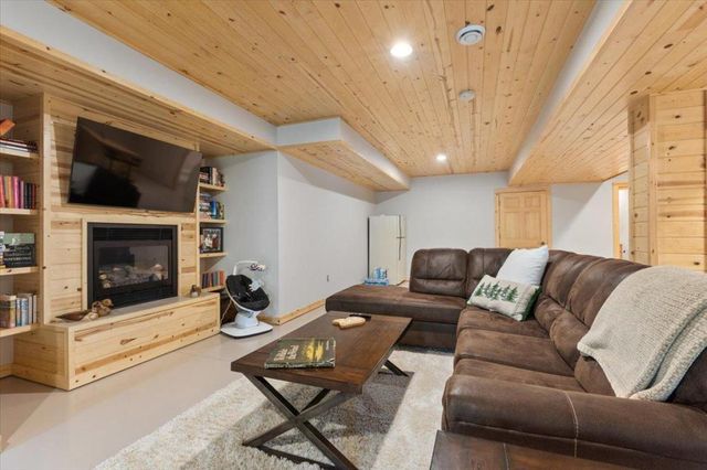 11423 Fawn Lake Road, Breezy Point, MN 56472