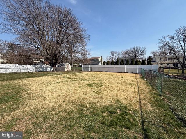 431 CEDAR ST, Lansdale, PA 19446