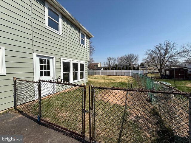 431 CEDAR ST, Lansdale, PA 19446