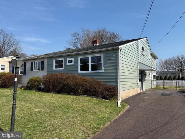 431 CEDAR ST, Lansdale, PA 19446