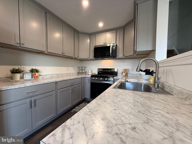 431 CEDAR ST, Lansdale, PA 19446