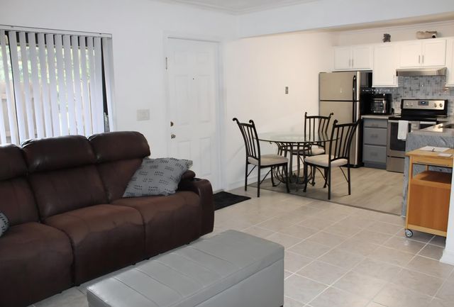 23378 Lyons Road 204, Boca Raton, FL 33428