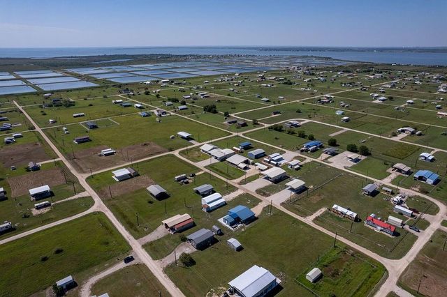 68 Piranha, Palacios, TX 77465