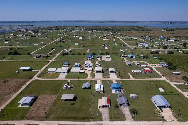 68 Piranha, Palacios, TX 77465