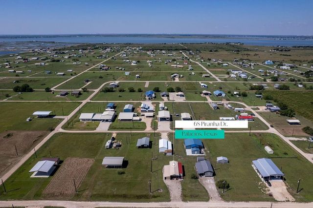68 Piranha, Palacios, TX 77465