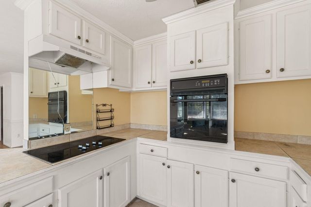 180 Ralston Rd., Hattiesburg, MS 39401