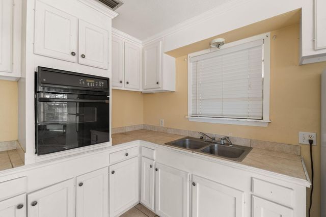 180 Ralston Rd., Hattiesburg, MS 39401