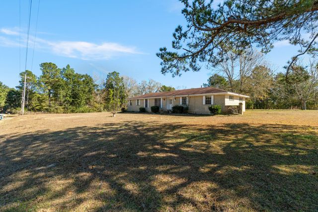 180 Ralston Rd., Hattiesburg, MS 39401