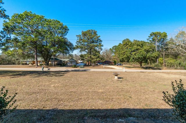 180 Ralston Rd., Hattiesburg, MS 39401