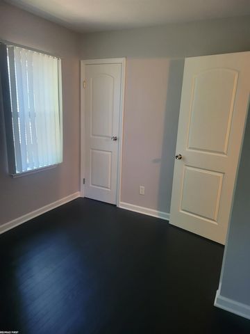 21441 Atlantic Av Avenue, Warren, MI 48091