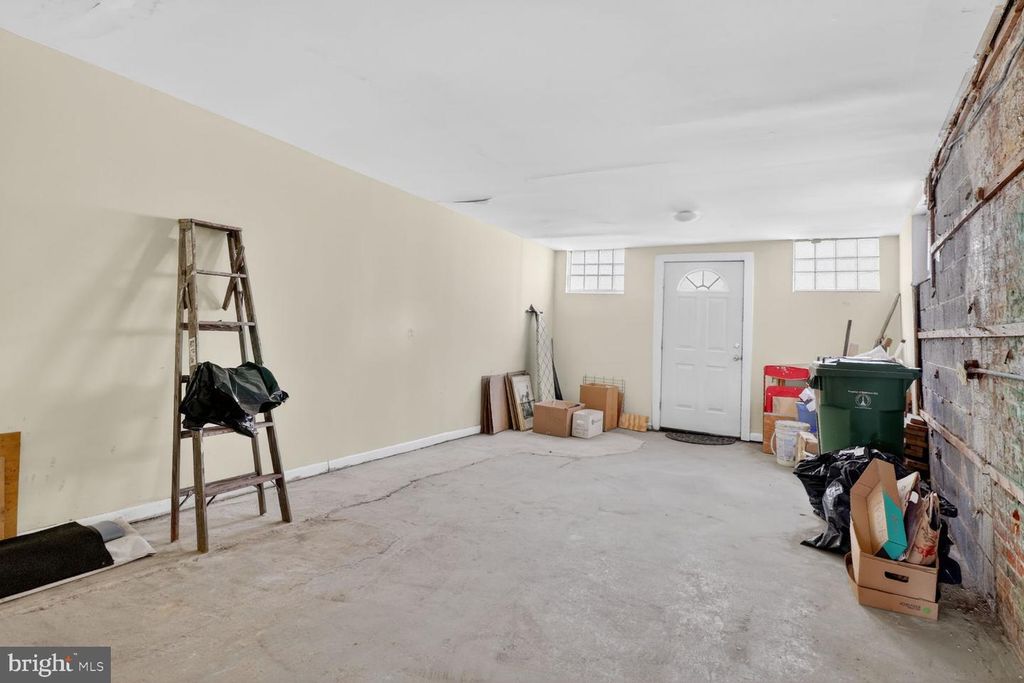 Image 8 of property listing at 1305 LIGHT ST, Baltimore, MD 21230