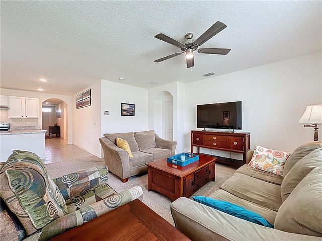 1262 IGUANA LOOP, Davenport, FL 33897