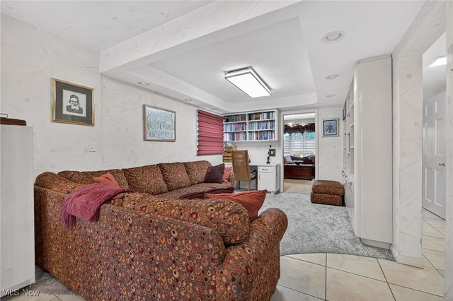 3537 Shannon Road, Cleveland Heights, OH 44118