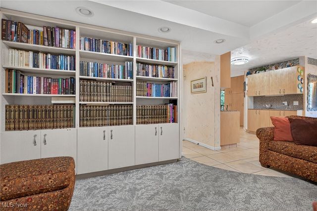 3537 Shannon Road, Cleveland Heights, OH 44118