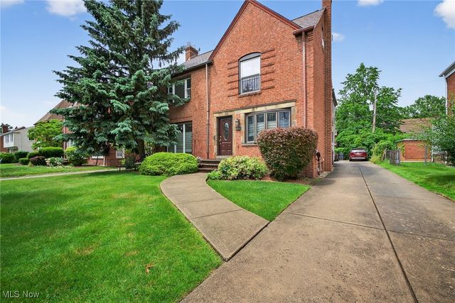 3537 Shannon Road, Cleveland Heights, OH 44118