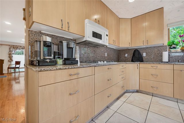 3537 Shannon Road, Cleveland Heights, OH 44118