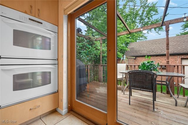 3537 Shannon Road, Cleveland Heights, OH 44118