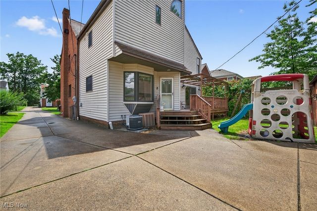 3537 Shannon Road, Cleveland Heights, OH 44118