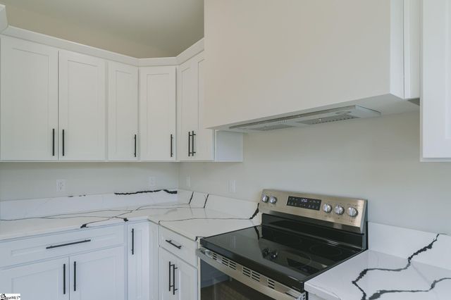 100 Cottage Street, Wellford, SC 29385
