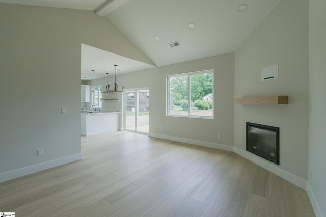 100 Cottage Street, Wellford, SC 29385
