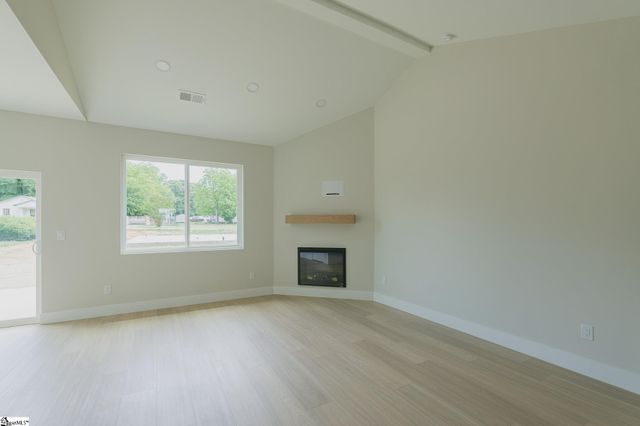 100 Cottage Street, Wellford, SC 29385