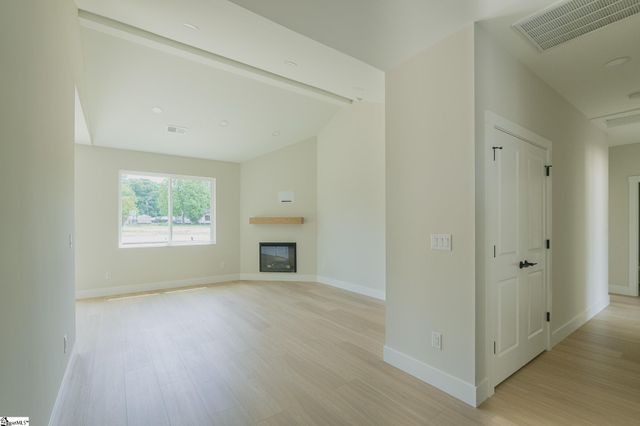 100 Cottage Street, Wellford, SC 29385