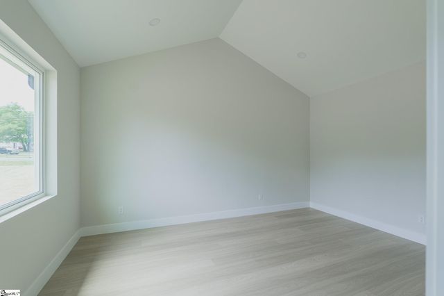 100 Cottage Street, Wellford, SC 29385