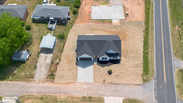 100 Cottage Street, Wellford, SC 29385