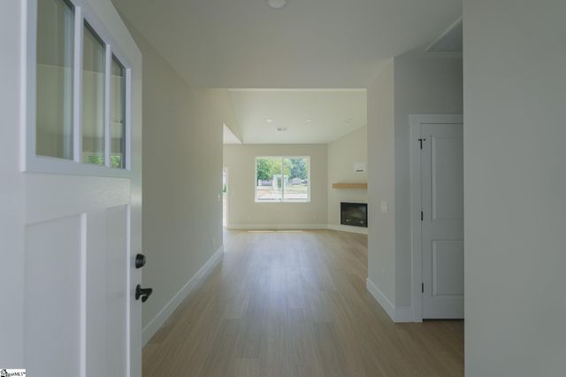100 Cottage Street, Wellford, SC 29385