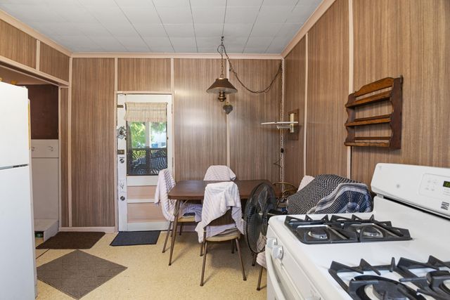 3011 Riverview Drive, Kalamazoo City, MI 49004