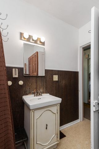 3011 Riverview Drive, Kalamazoo City, MI 49004