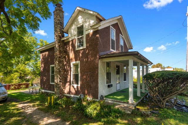 3011 Riverview Drive, Kalamazoo City, MI 49004