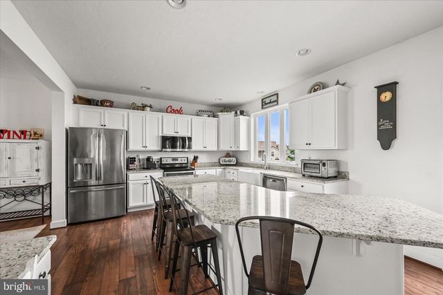 224 FRIENDLY DR, Hanover, PA 17331