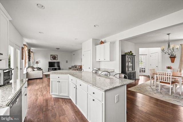 224 FRIENDLY DR, Hanover, PA 17331