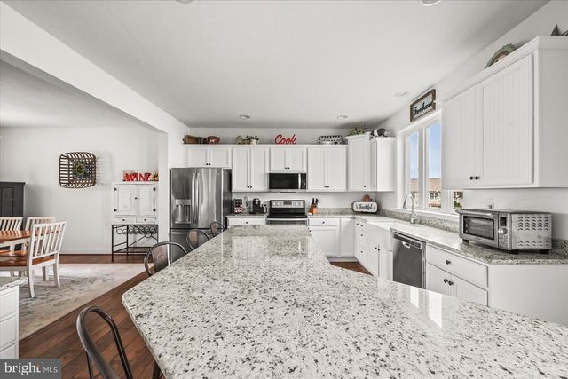 224 FRIENDLY DR, Hanover, PA 17331