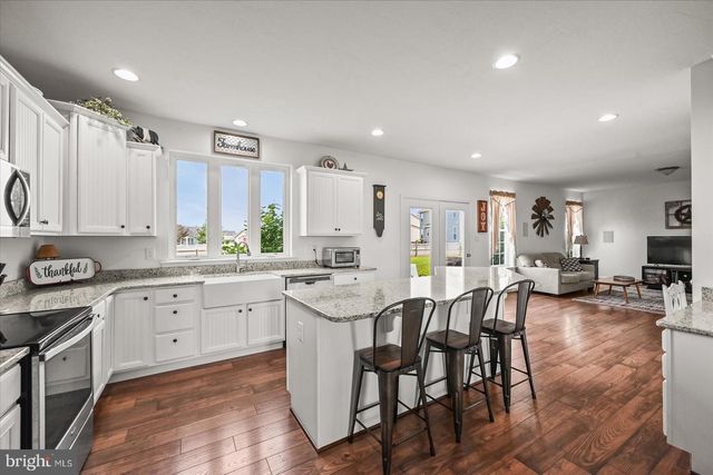 224 FRIENDLY DR, Hanover, PA 17331