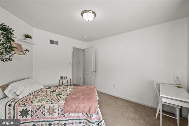 224 FRIENDLY DR, Hanover, PA 17331