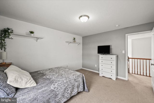 224 FRIENDLY DR, Hanover, PA 17331