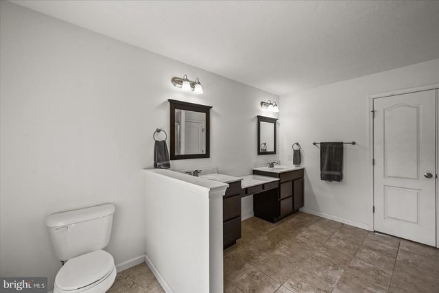 224 FRIENDLY DR, Hanover, PA 17331