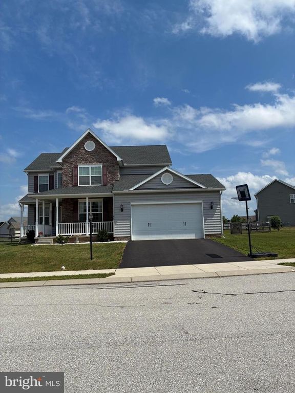 224 FRIENDLY DR, Hanover, PA 17331