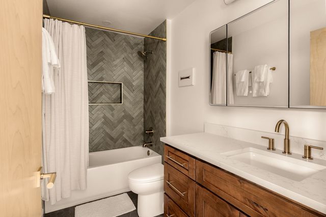 318 Van Buren St, Nashville, TN 37208