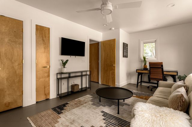 318 Van Buren St, Nashville, TN 37208