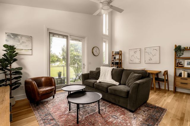 318 Van Buren St, Nashville, TN 37208