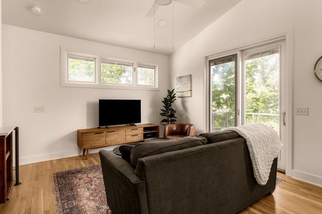 318 Van Buren St, Nashville, TN 37208