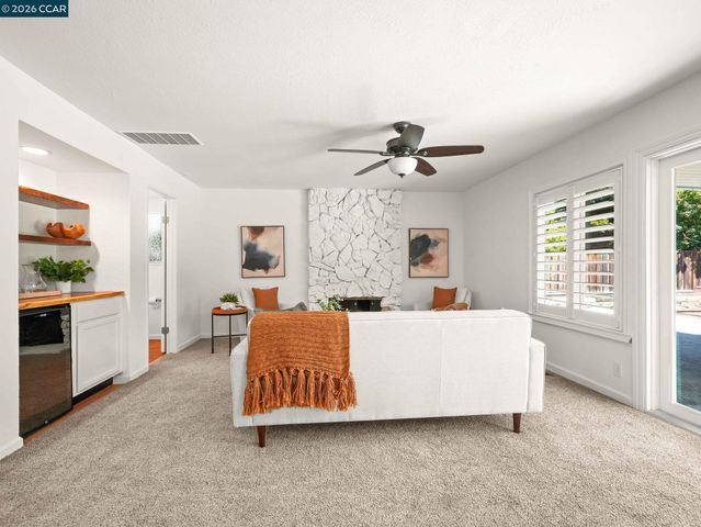 32 Atchinson Stage Court, Clayton, CA 94517