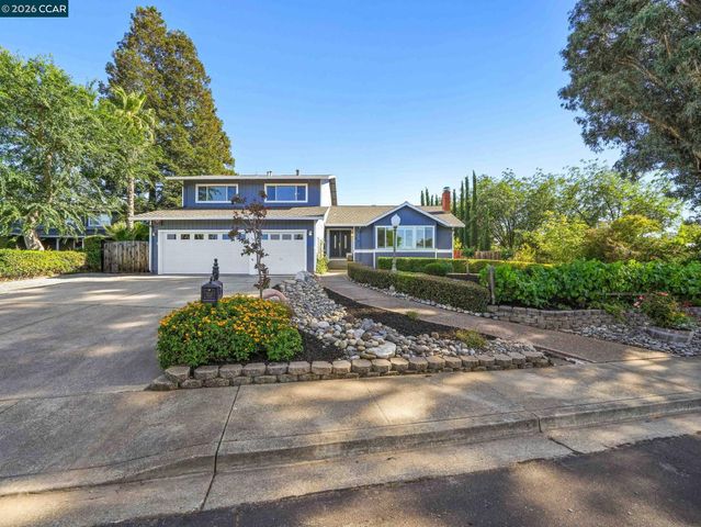 32 Atchinson Stage Court, Clayton, CA 94517