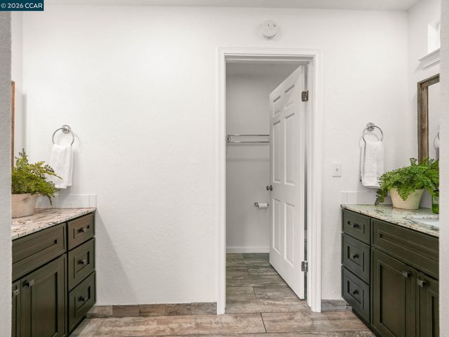 32 Atchinson Stage Court, Clayton, CA 94517