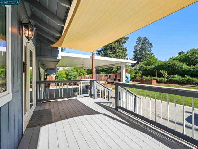 32 Atchinson Stage Court, Clayton, CA 94517