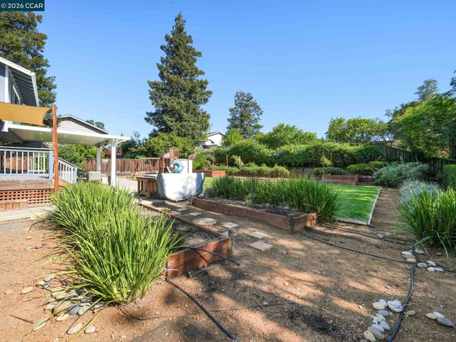 32 Atchinson Stage Court, Clayton, CA 94517