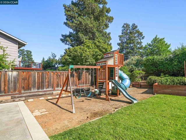 32 Atchinson Stage Court, Clayton, CA 94517